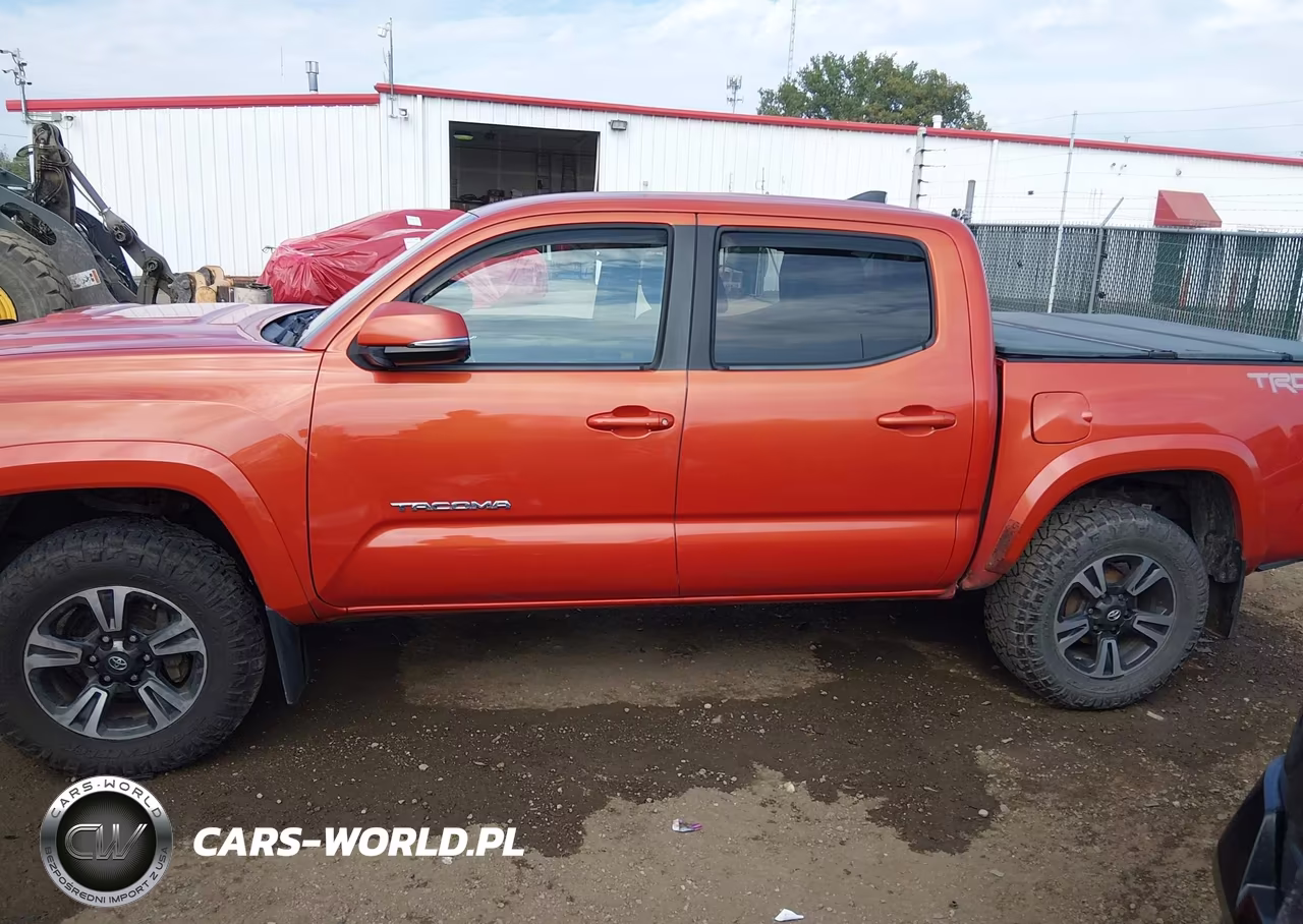 2018 Toyota Tacoma Trd Sport VIN:3TMCZ5ANXJM156023 - 14