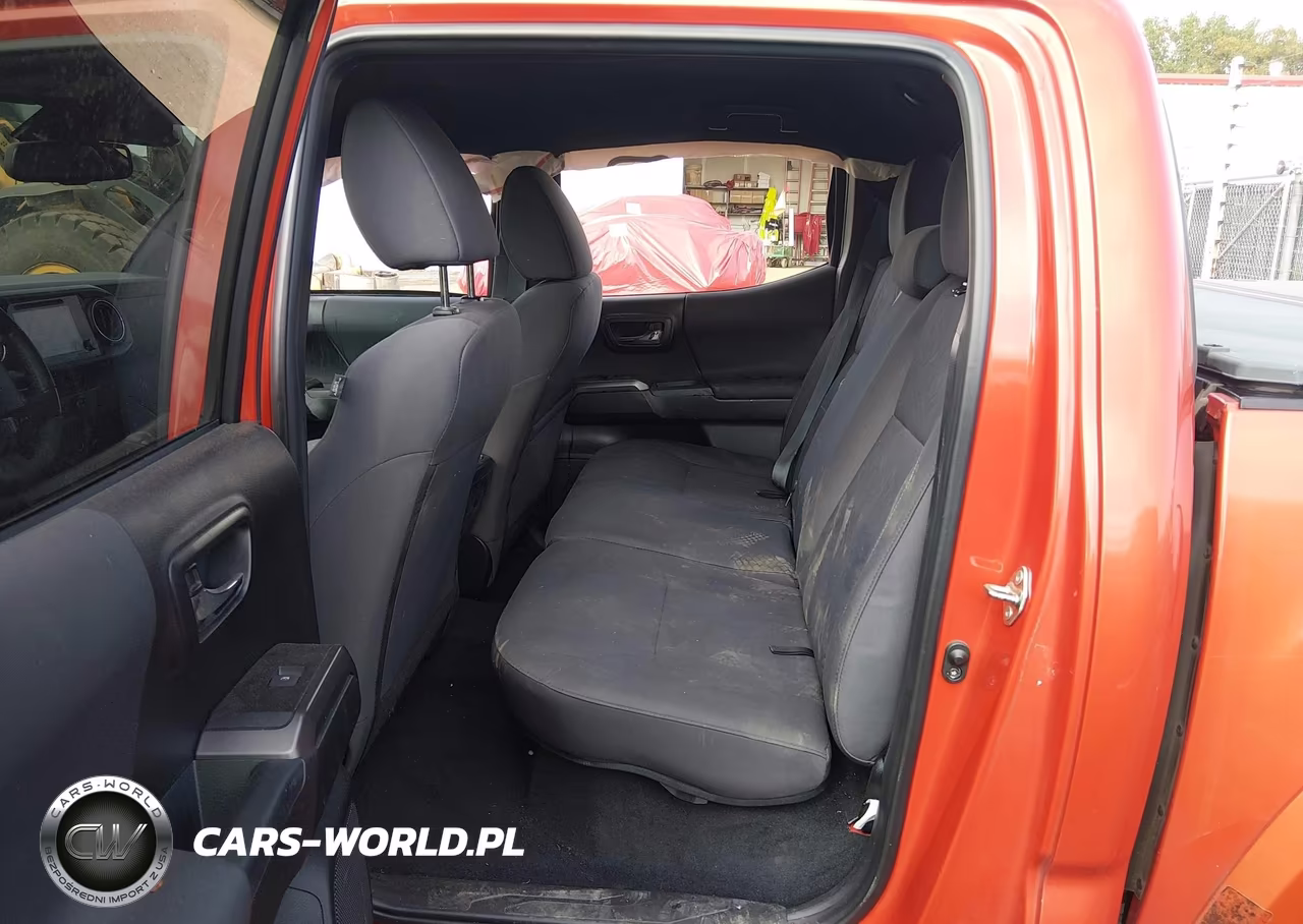 2018 Toyota Tacoma Trd Sport VIN:3TMCZ5ANXJM156023 - 8