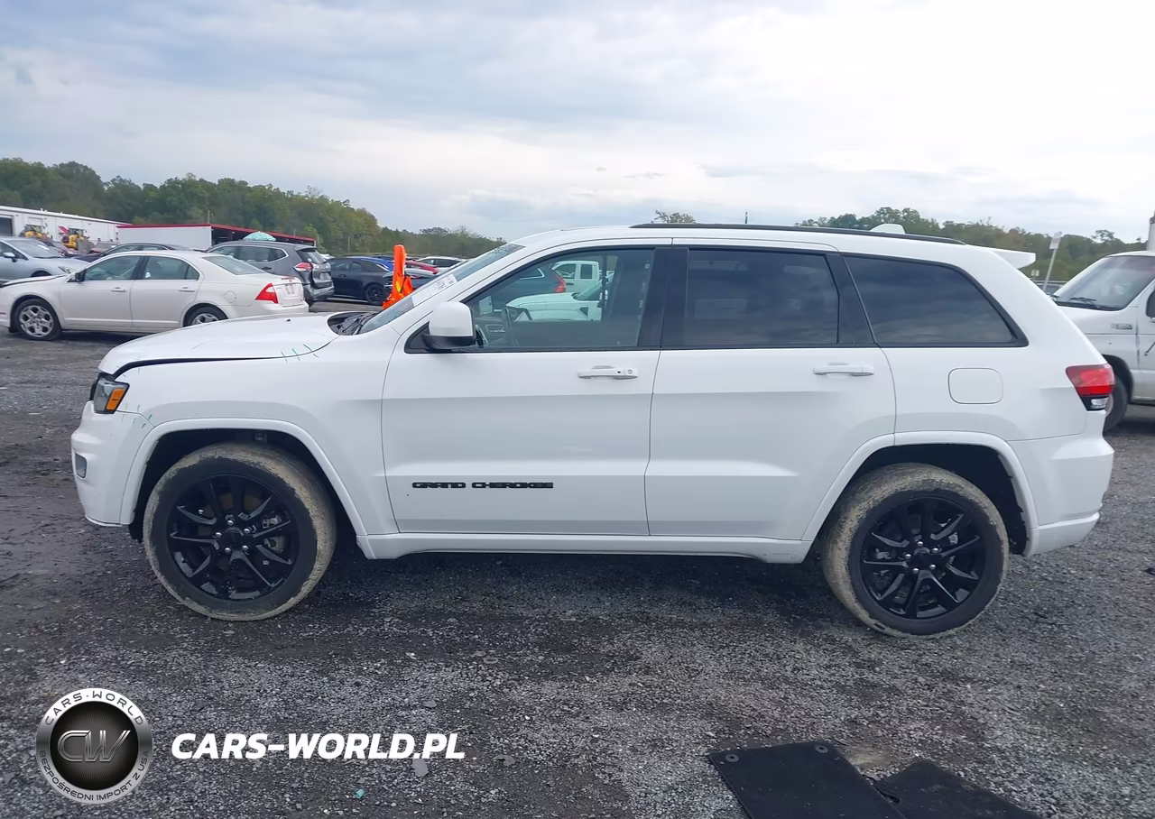 2021 Jeep Grand Cherokee Laredo X 4X4 VIN:1C4RJFAGXMC534887 - 14