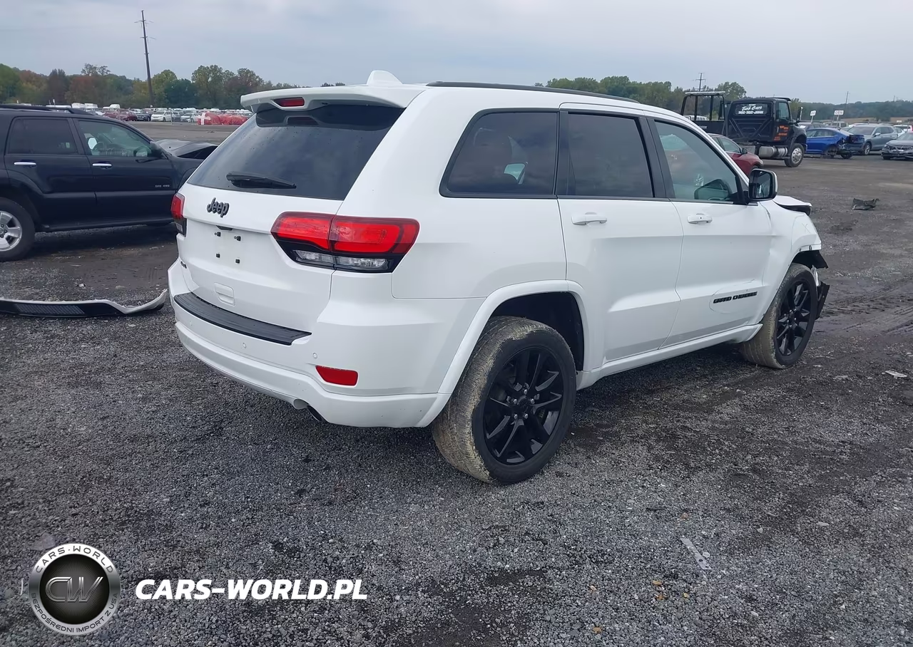 2021 Jeep Grand Cherokee Laredo X 4X4 VIN:1C4RJFAGXMC534887 - 4