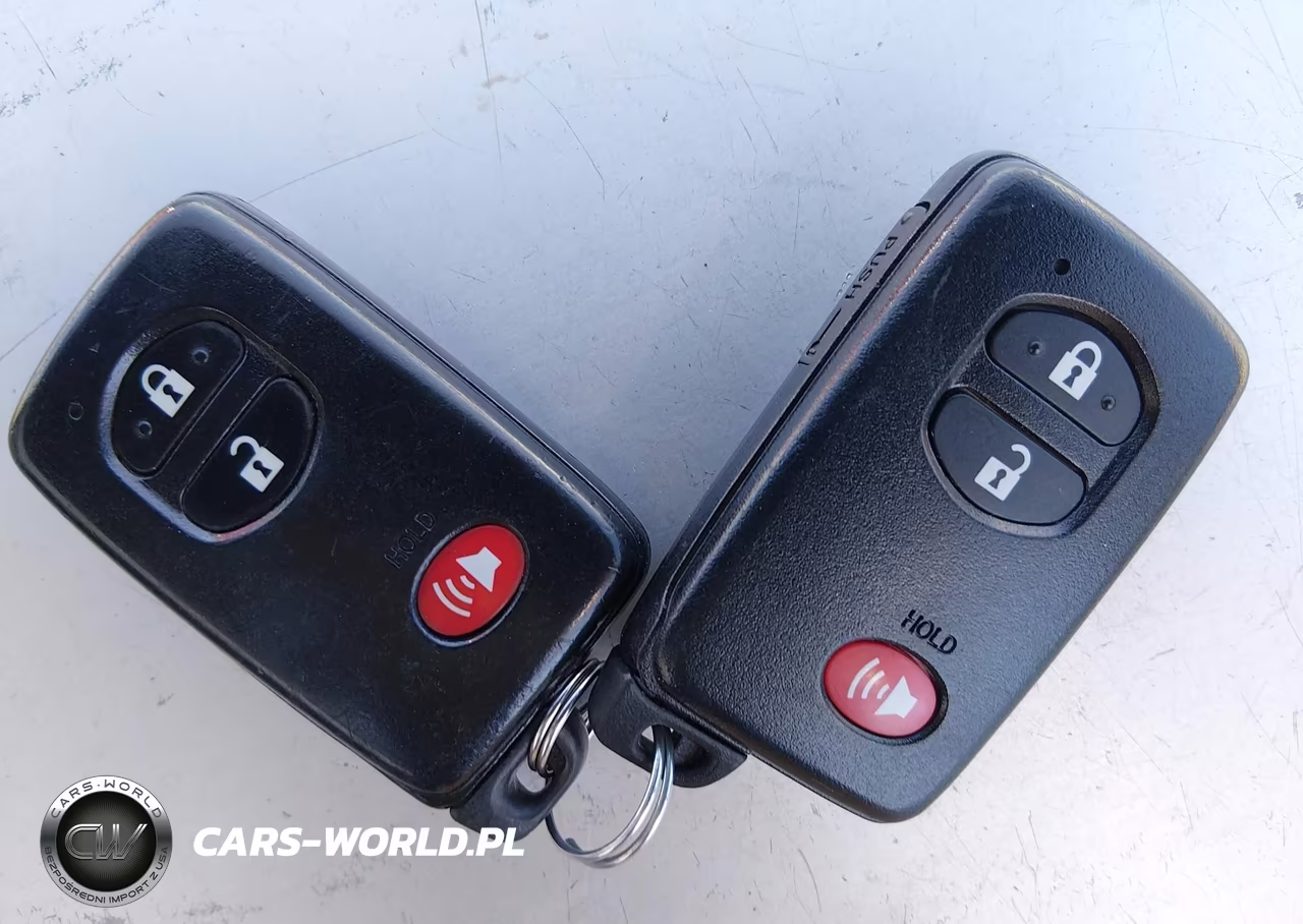2014 Toyota Prius Two VIN:JTDKN3DU0E1755336 - 11