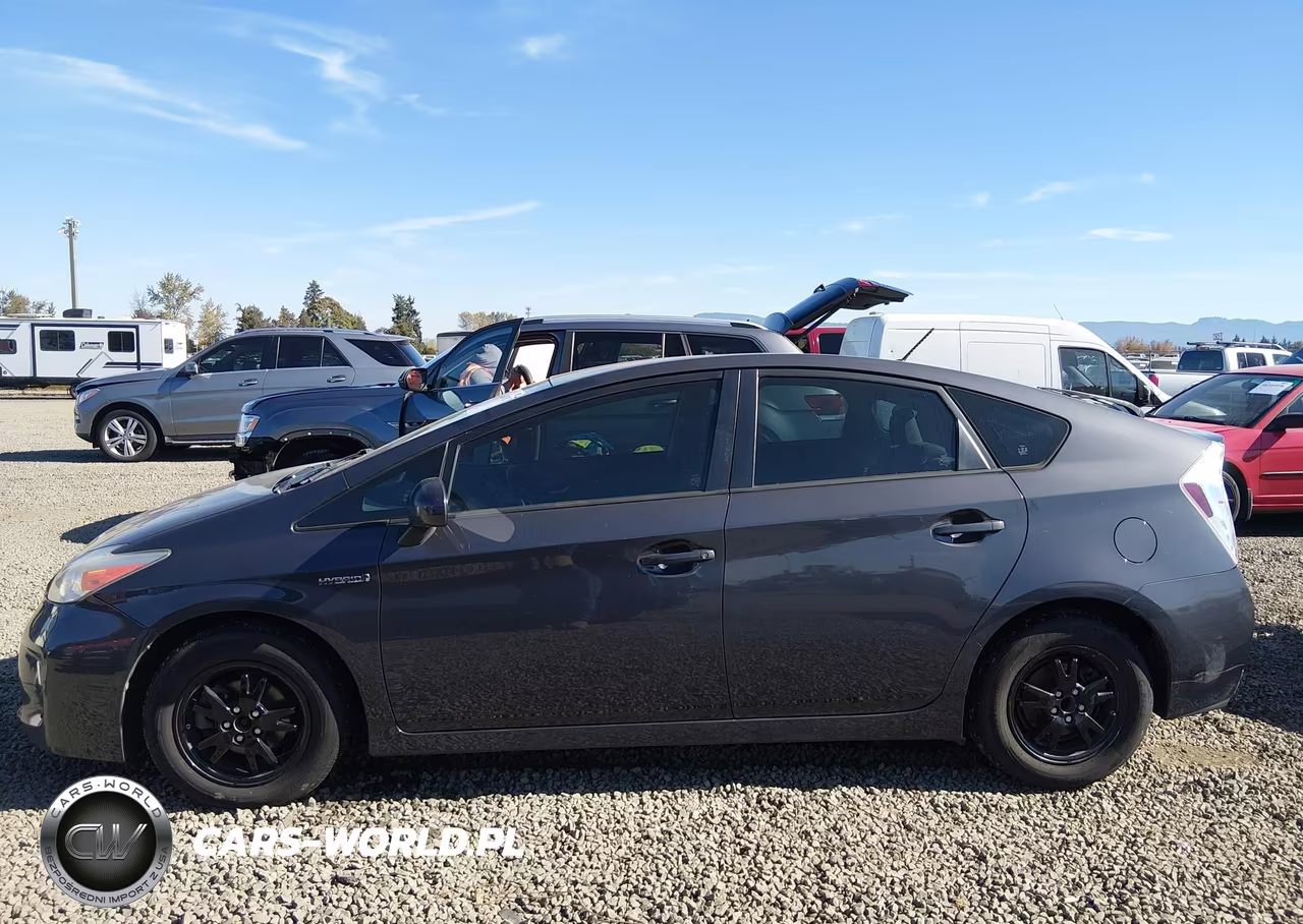 2014 Toyota Prius Two VIN:JTDKN3DU0E1755336 - 14