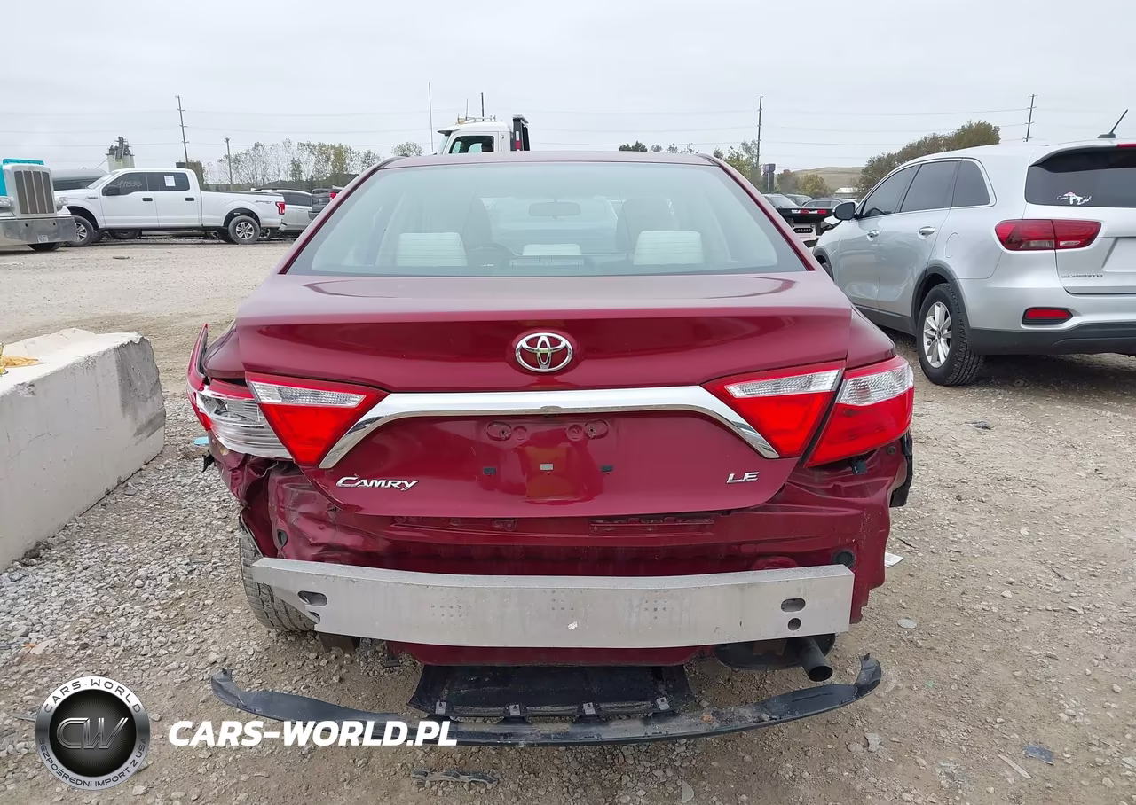 2016 Toyota Camry Le VIN:4T1BF1FK0GU535091 - 17