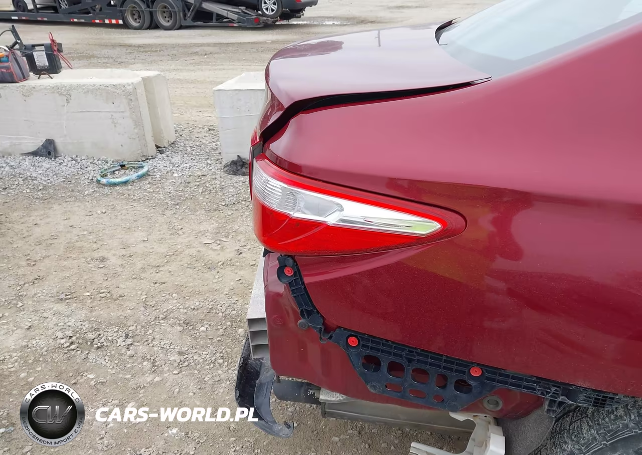 2016 Toyota Camry Le VIN:4T1BF1FK0GU535091 - 18
