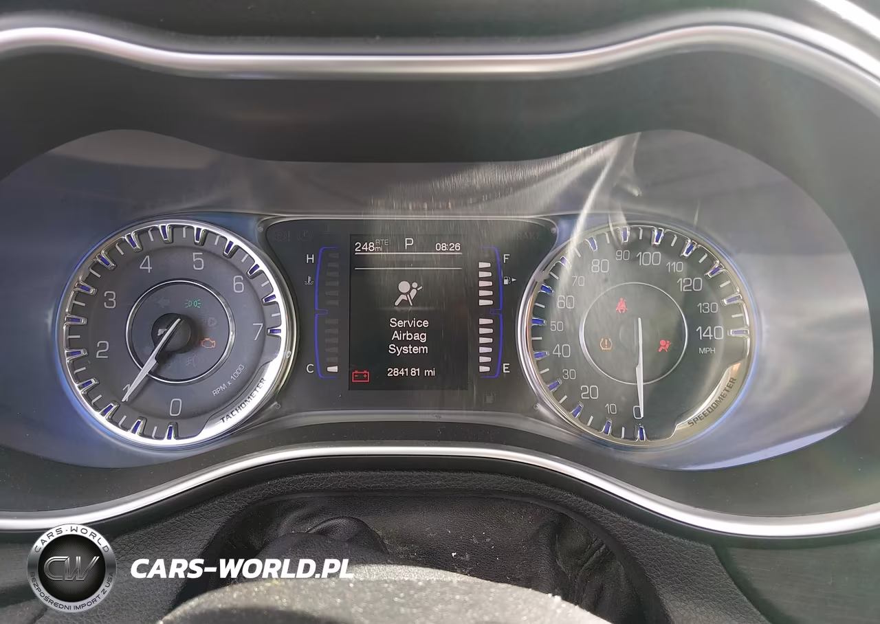 2015 Chrysler 200 Limited VIN:1C3CCCAB3FN714842 - 7