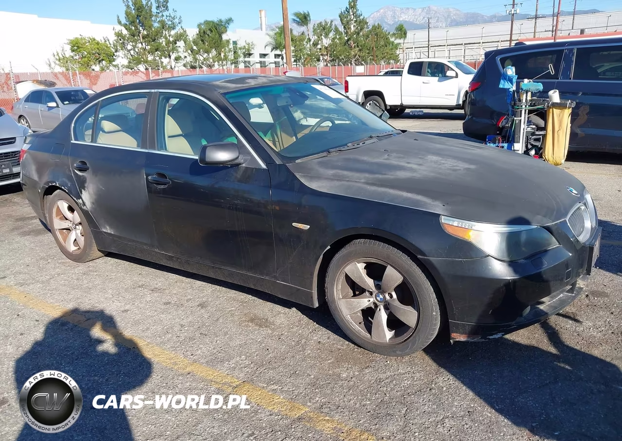 2005 BMW 525I