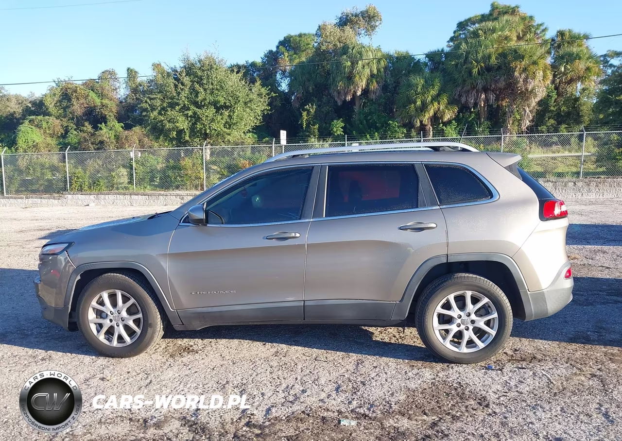 2017 Jeep Cherokee Latitude Fwd VIN:1C4PJLCB1HW626501 - 14