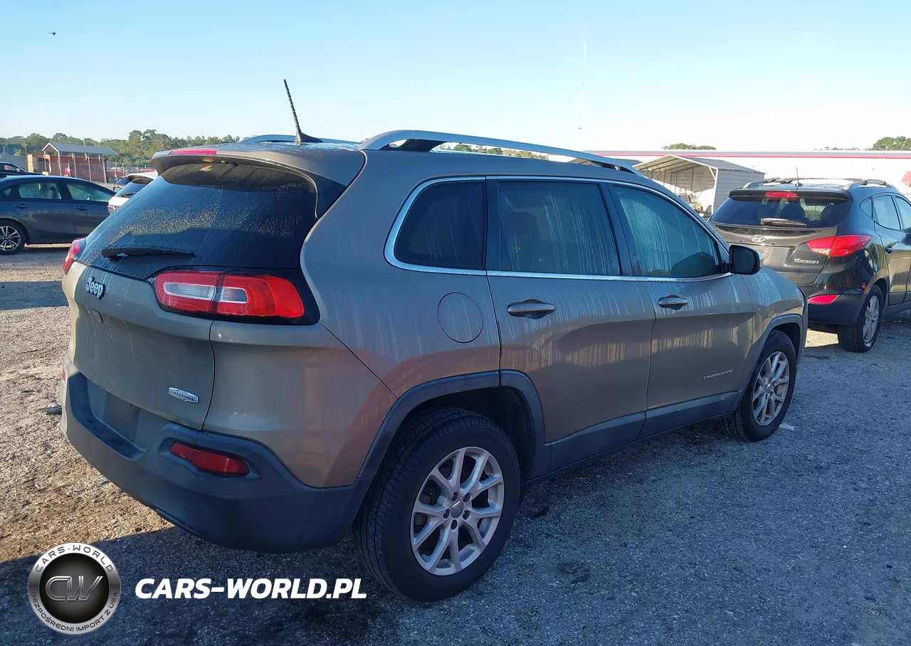 2017 Jeep Cherokee Latitude Fwd VIN:1C4PJLCB1HW626501 - 4