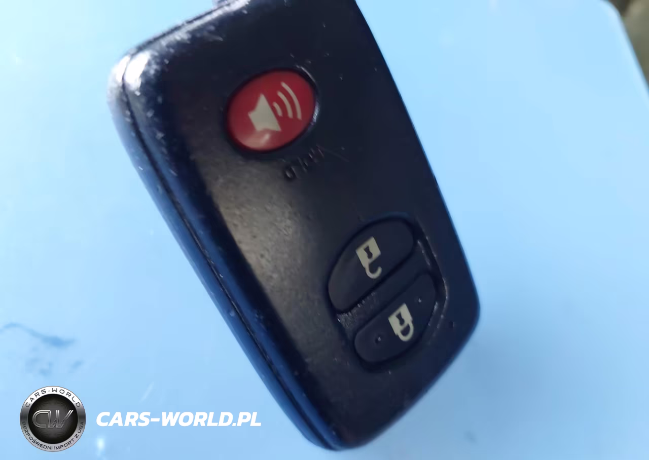 2013 Toyota Prius Two VIN:JTDKN3DU1D0341308 - 11