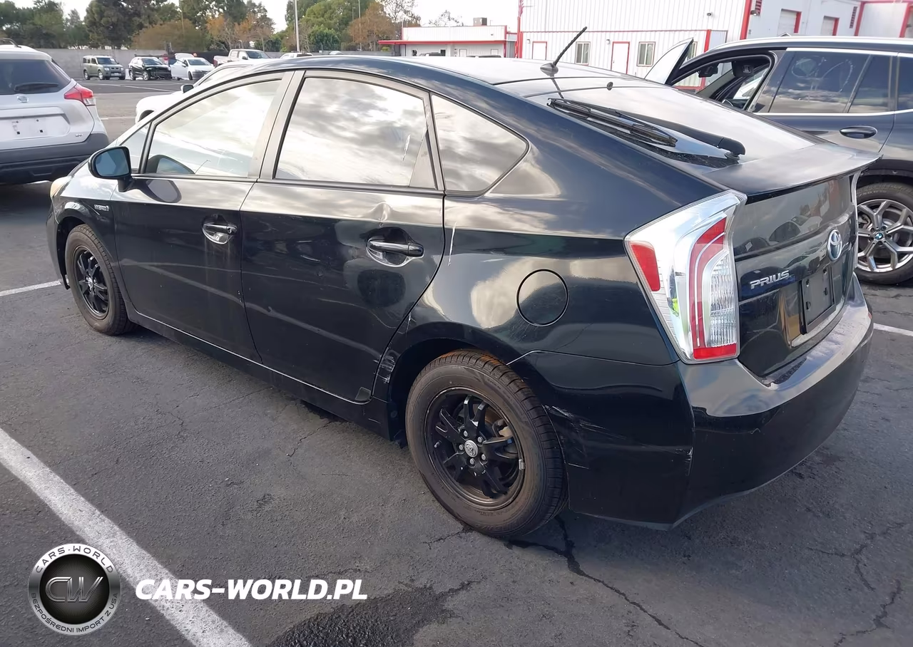 2013 Toyota Prius Two VIN:JTDKN3DU1D0341308 - 3
