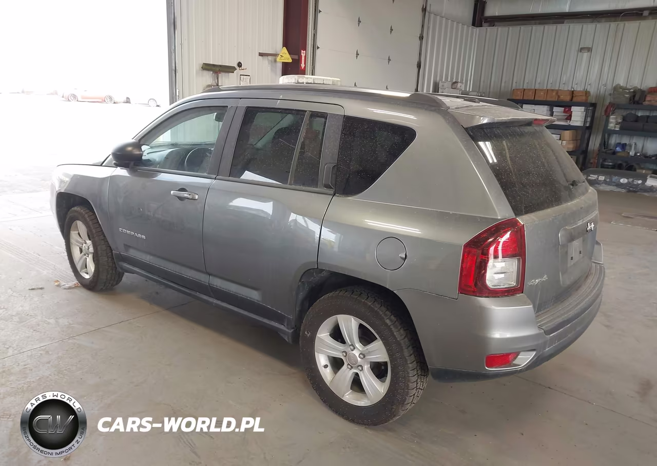 2014 Jeep Compass Sport VIN:1C4NJDBB8ED623813 - 3