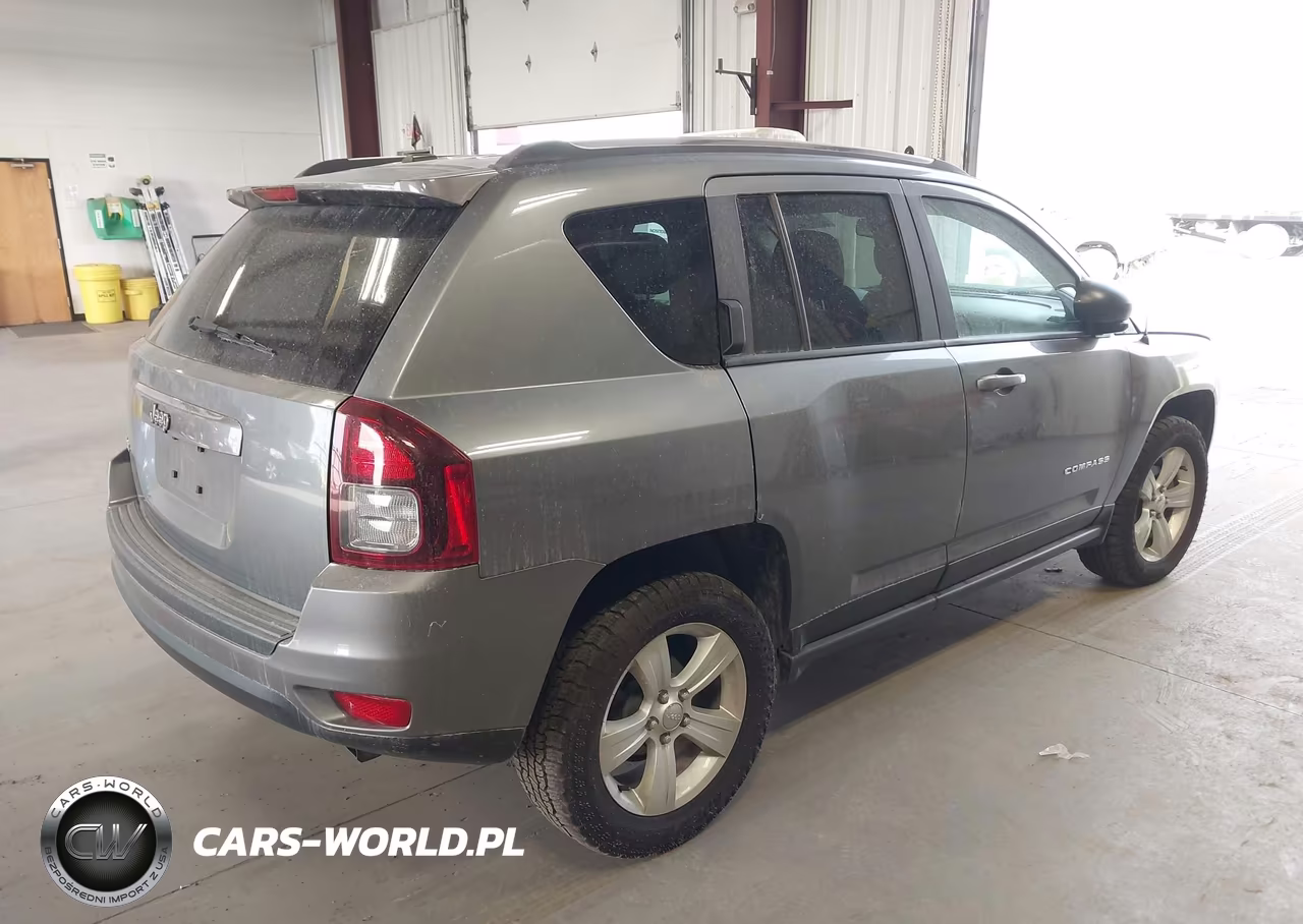 2014 Jeep Compass Sport VIN:1C4NJDBB8ED623813 - 4