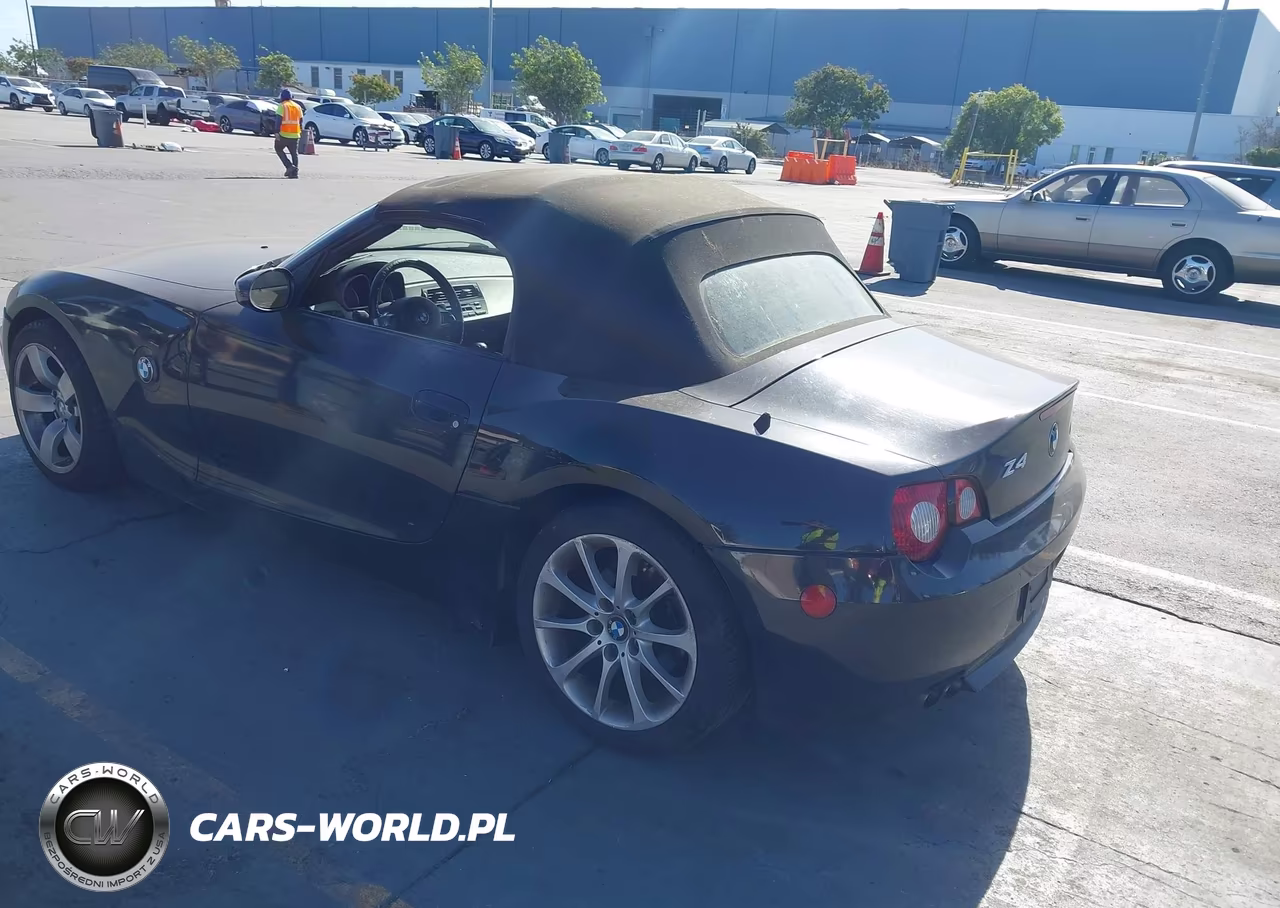 2005 BMW Z4 3.0I VIN:4USBT53525LU09170 - 3