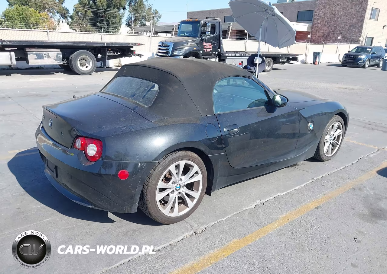 2005 BMW Z4 3.0I VIN:4USBT53525LU09170 - 4