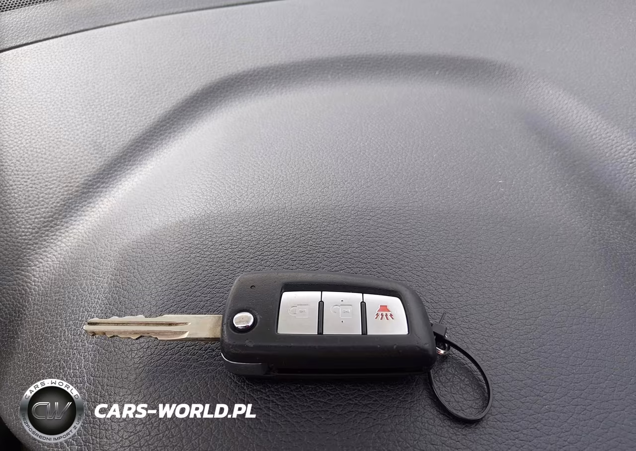 2019 Nissan Rogue S VIN:KNMAT2MV7KP550304 - 10