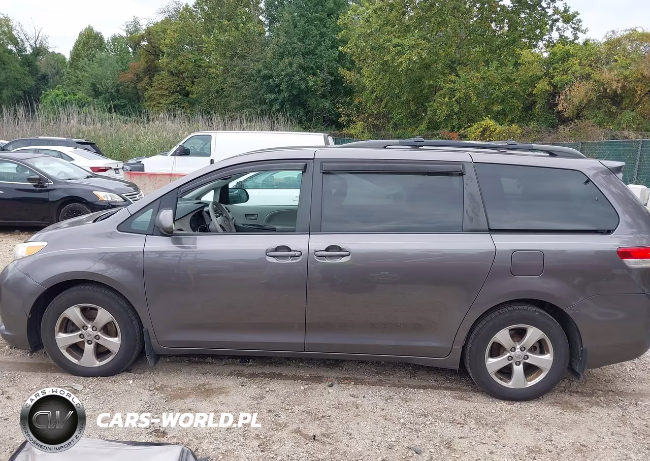 2012 Toyota Sienna Le V6 8 Passenger VIN:5TDKK3DC9CS261248 - 14