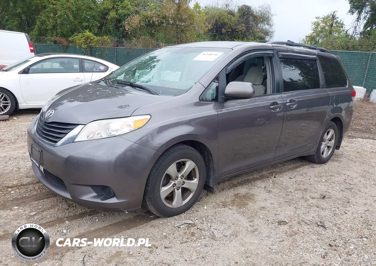 2012 Toyota Sienna Le V6 8 Passenger VIN:5TDKK3DC9CS261248 - 2