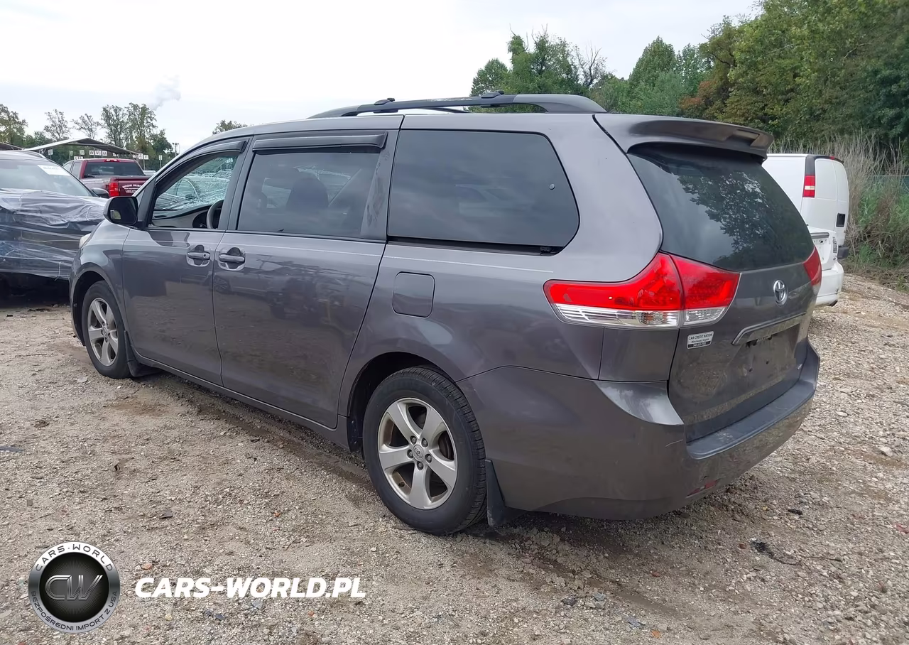 2012 Toyota Sienna Le V6 8 Passenger VIN:5TDKK3DC9CS261248 - 3