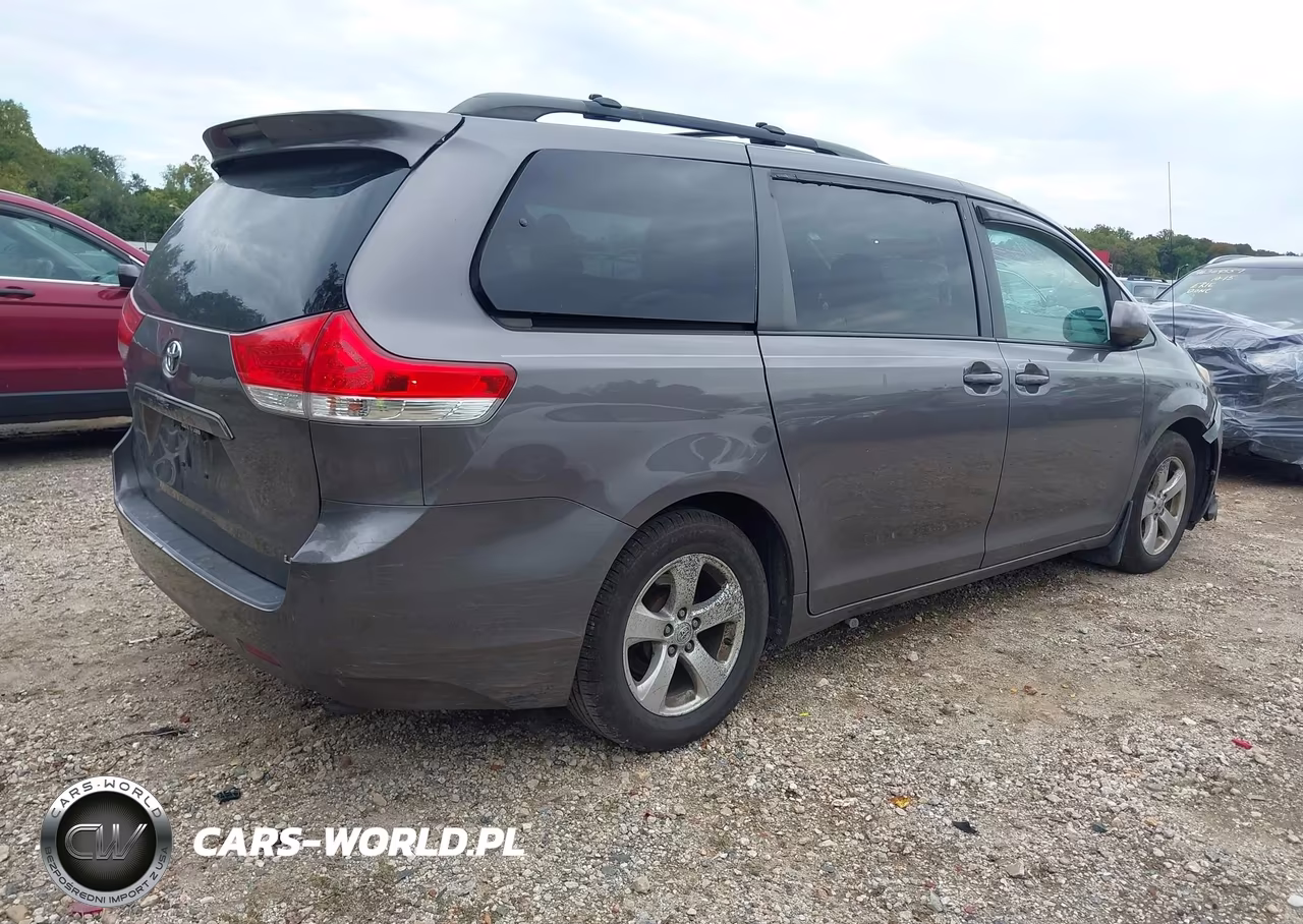 2012 Toyota Sienna Le V6 8 Passenger VIN:5TDKK3DC9CS261248 - 4