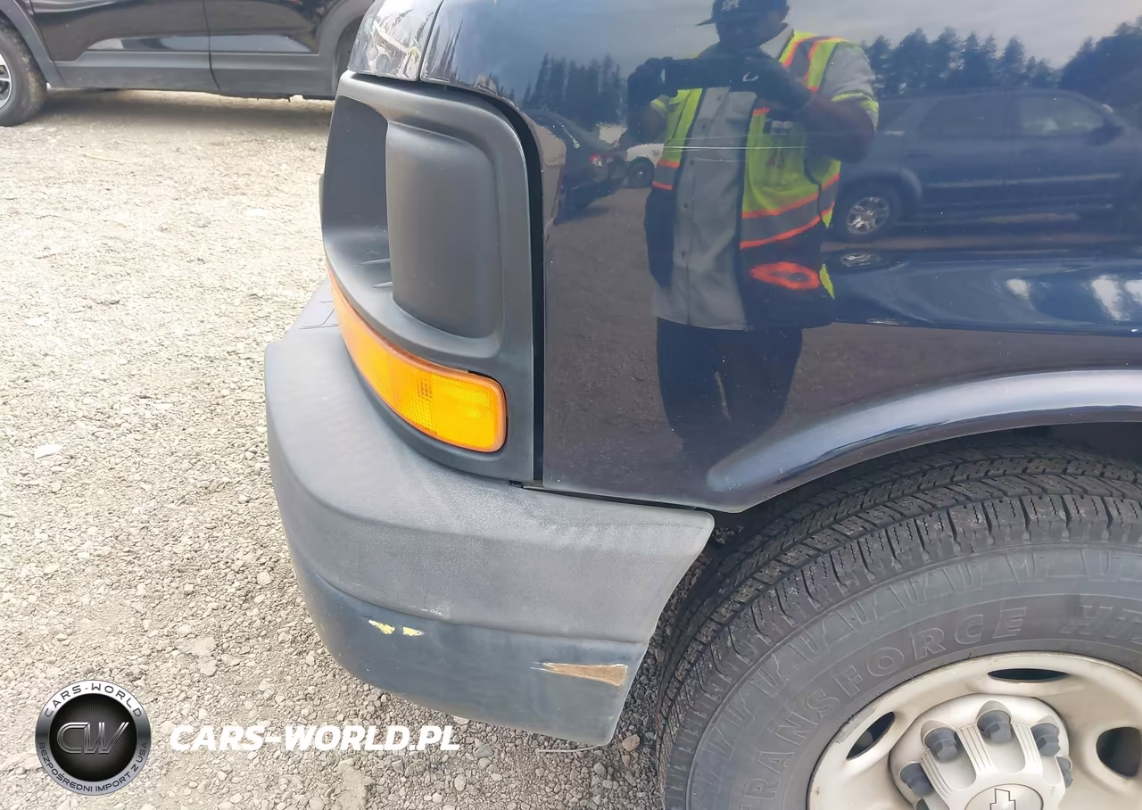 2009 Chevrolet Express 2500 Work Van VIN:1GCGG25C391139698 - 9