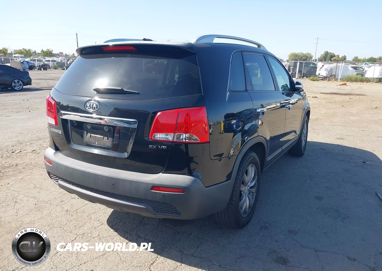 2011 Kia Sorento Ex V6 VIN:5XYKUDA20BG002493 - 4