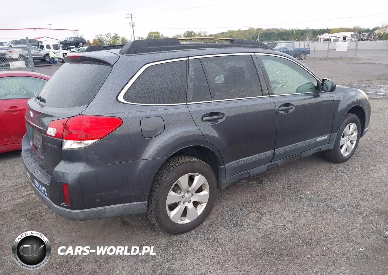 2011 Subaru Outback 2.5I Premium VIN:4S4BRBCC8B3359156 - 4