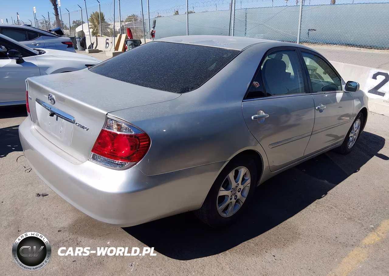 2005 Toyota Camry Xle V6 VIN:4T1BF32K35U606587 - 4