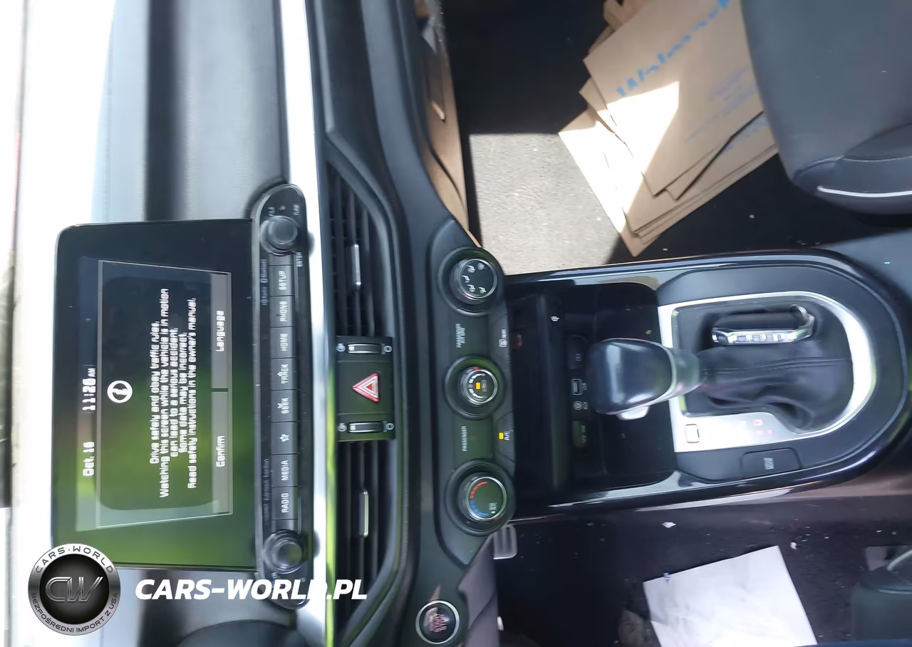 2020 Kia Forte Gt-Line VIN:3KPF34AD7LE261891 - 11