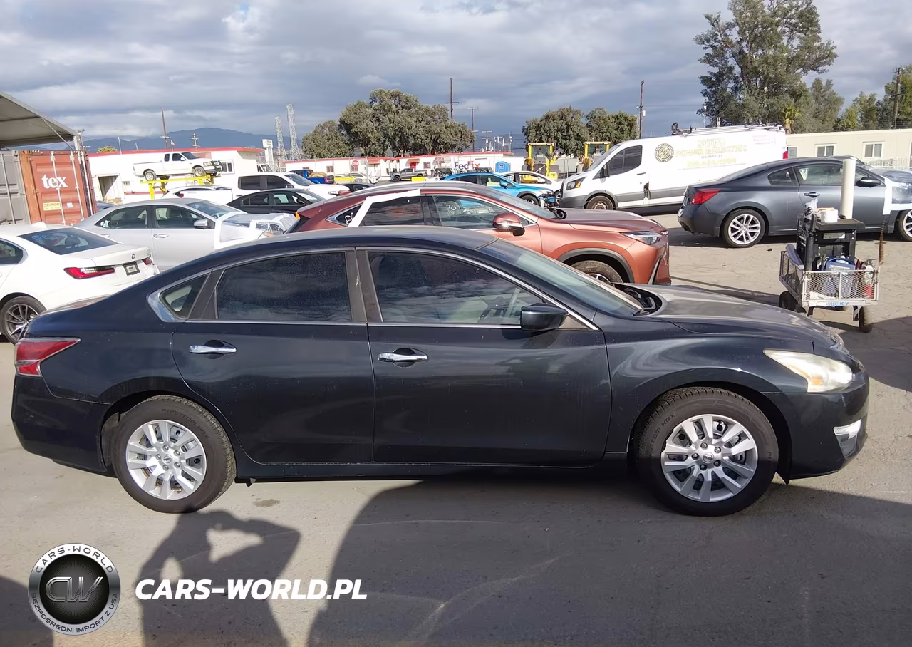 2014 Nissan Altima 2.5 S VIN:1N4AL3AP8EN223685 - 14