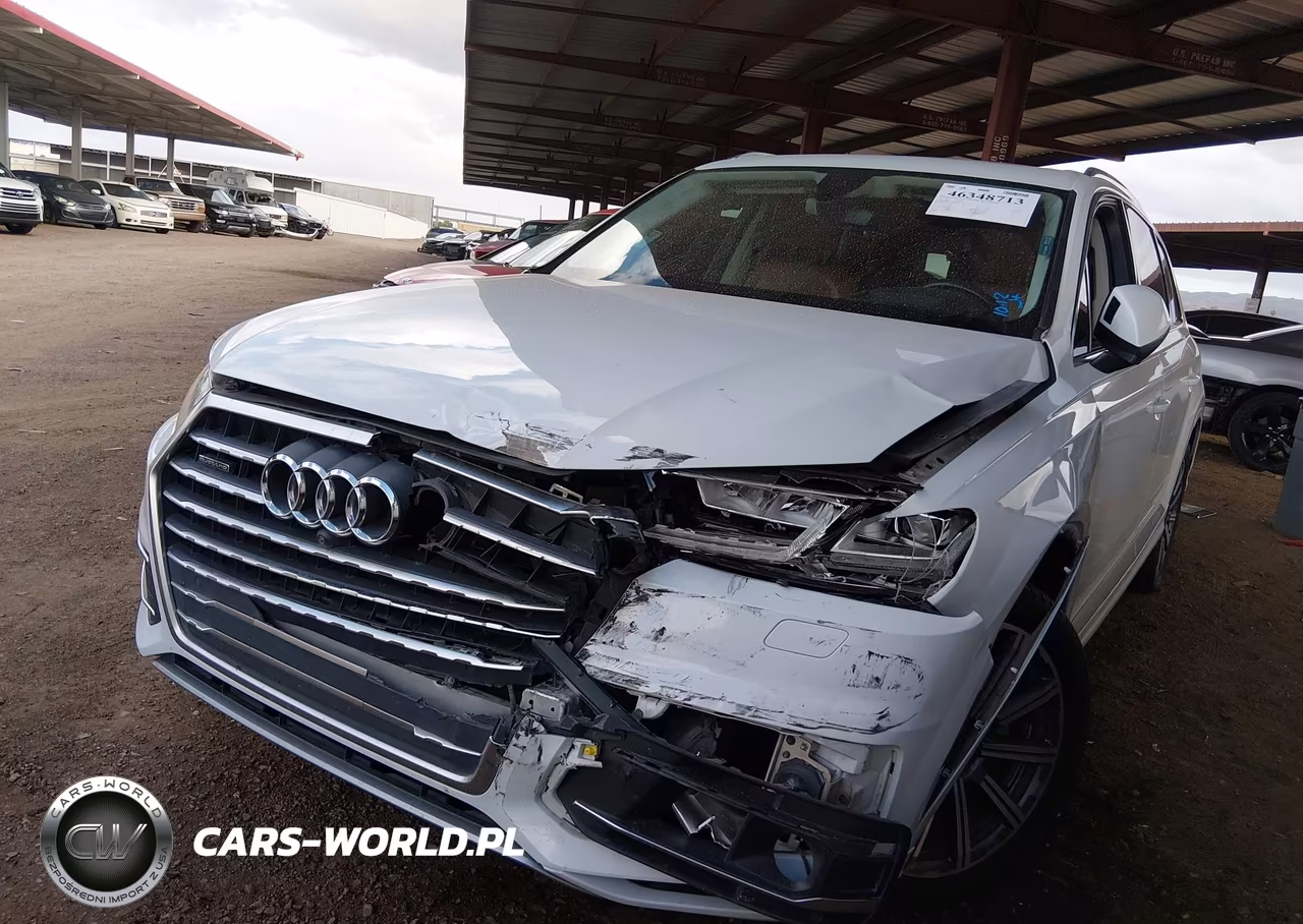 2017 Audi Q7 3.0T Premium VIN:WA1VAAF79HD030304 - 6