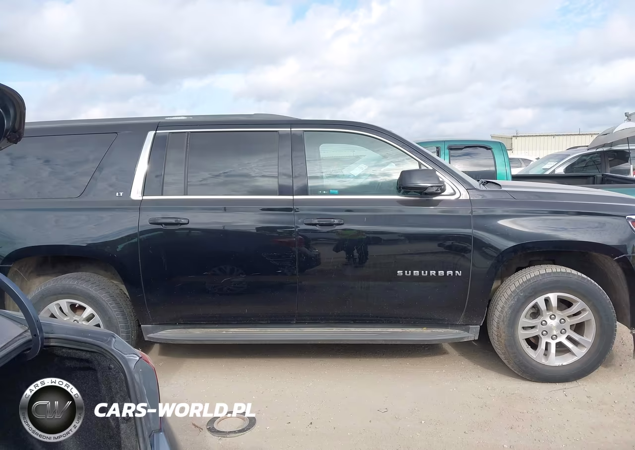 2018 Chevrolet Suburban Lt VIN:1GNSCHKC5JR100931 - 13