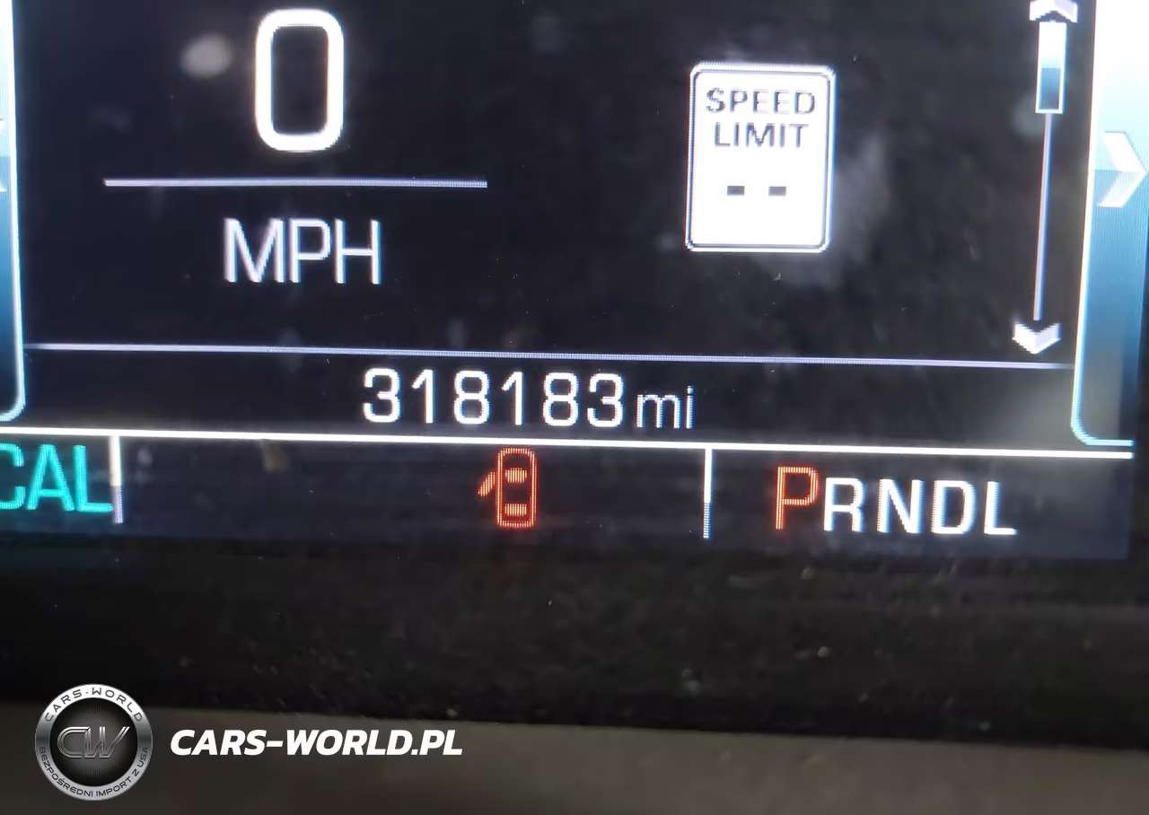 2018 Chevrolet Suburban Lt VIN:1GNSCHKC5JR100931 - 15