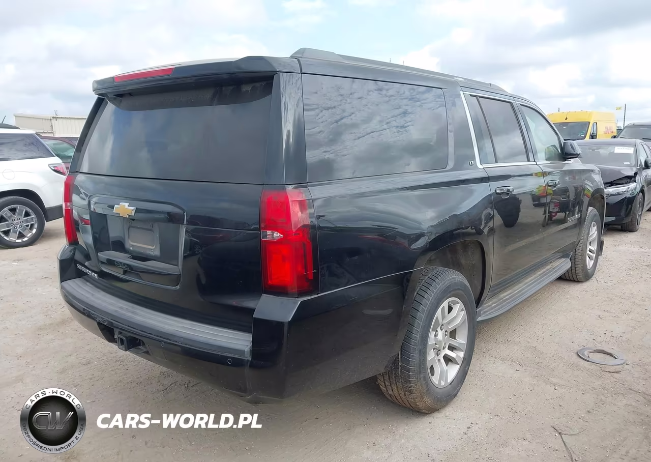 2018 Chevrolet Suburban Lt VIN:1GNSCHKC5JR100931 - 4