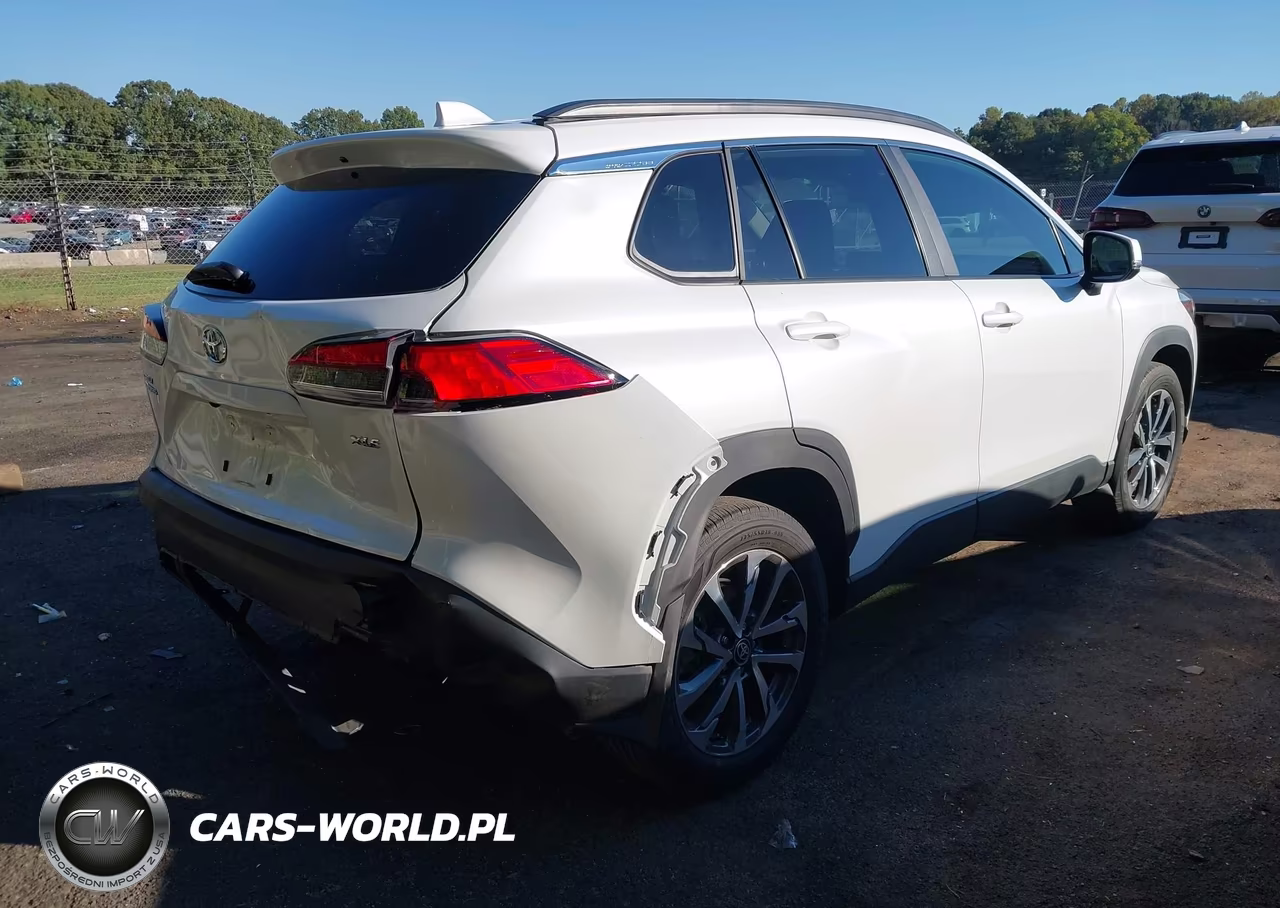 2023 Toyota Corolla Cross Xle VIN:7MUDAAAG4PV067634 - 4