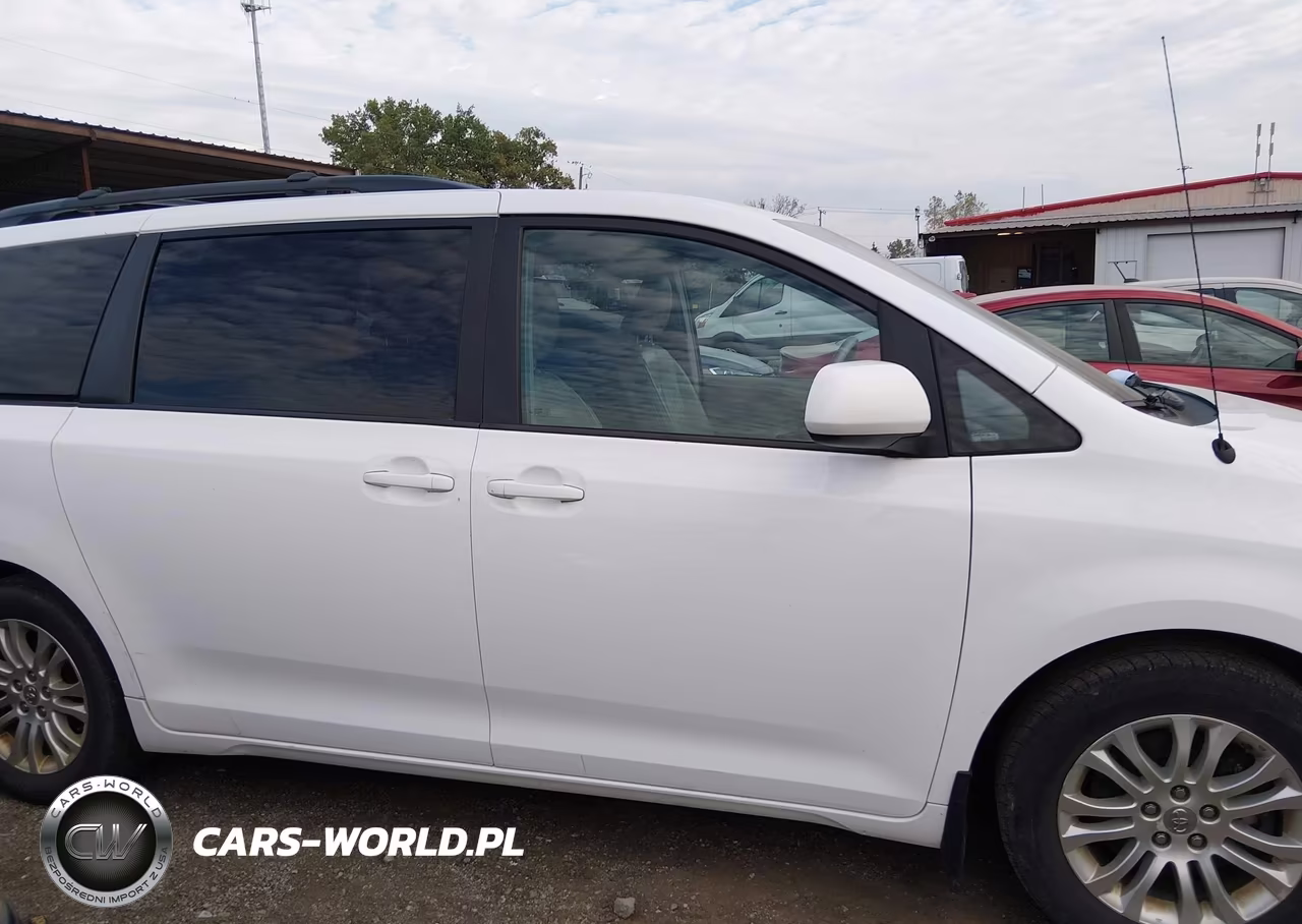 2013 Toyota Sienna Xle V6 8 Passenger VIN:5TDYK3DC4DS280348 - 13