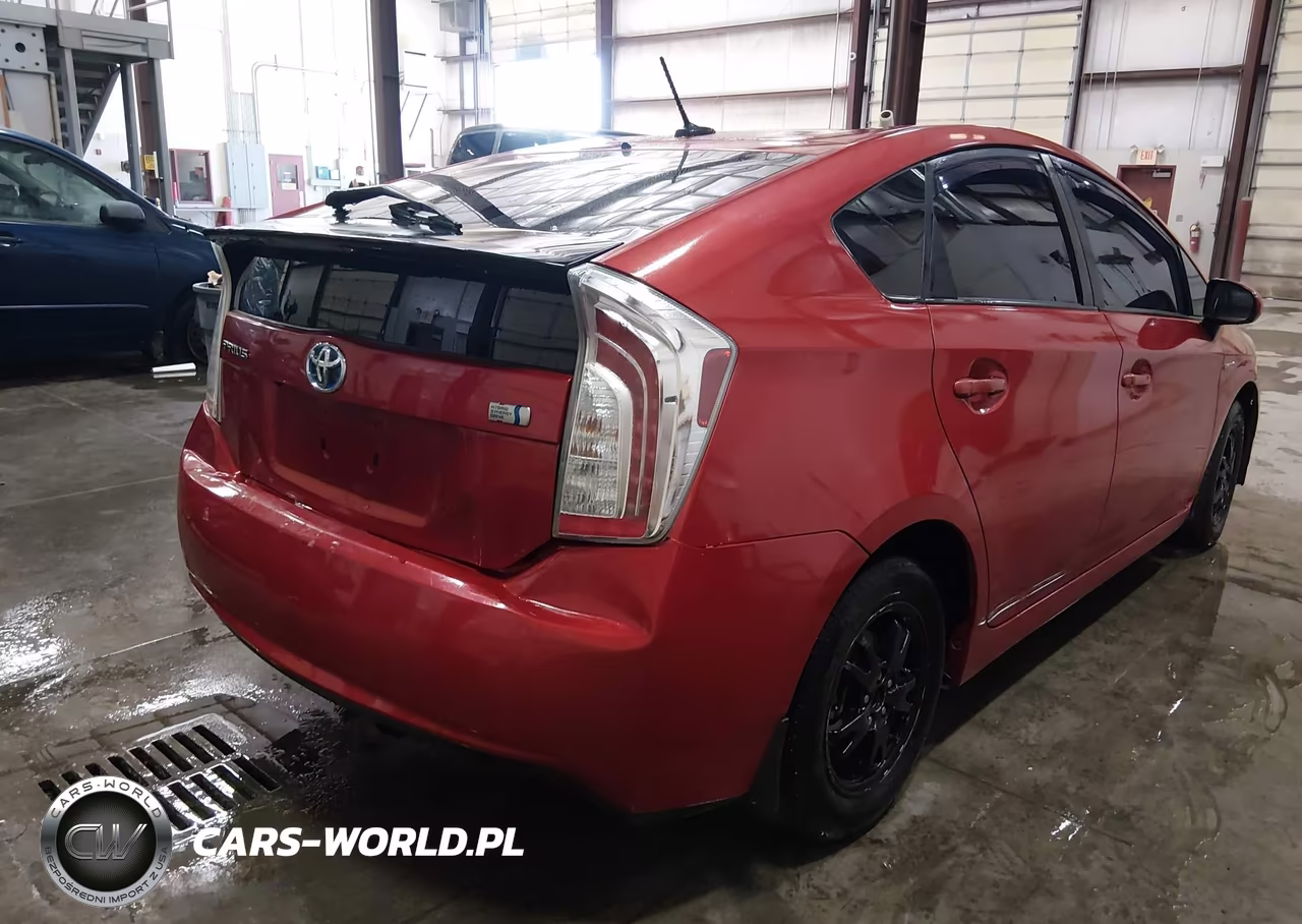 2014 Toyota Prius Three VIN:JTDKN3DU0E1773707 - 4