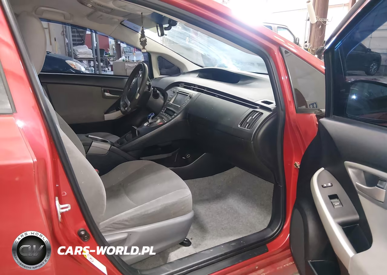 2014 Toyota Prius Three VIN:JTDKN3DU0E1773707 - 5