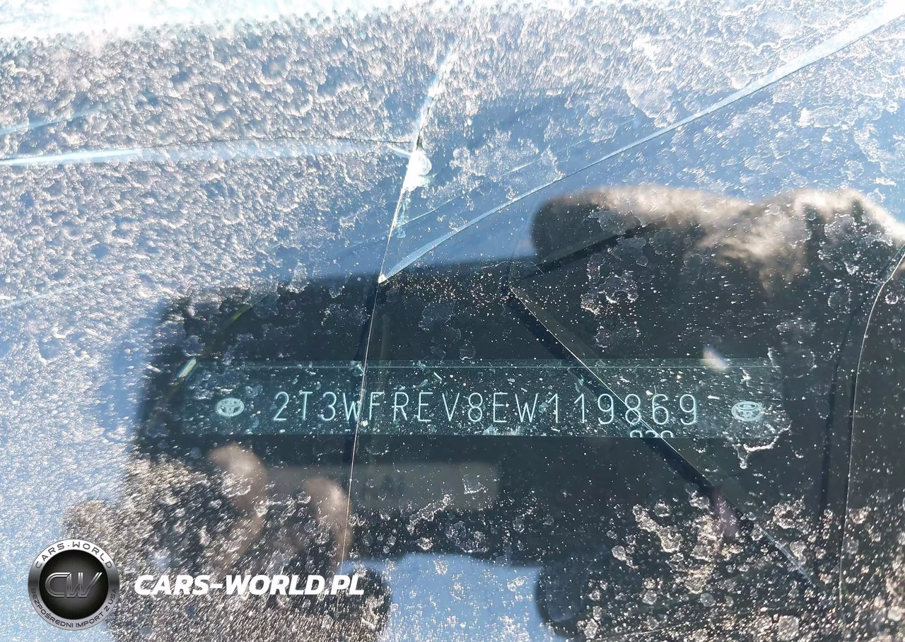 2014 Toyota Rav4 Xle VIN:2T3WFREV8EW119869 - 9