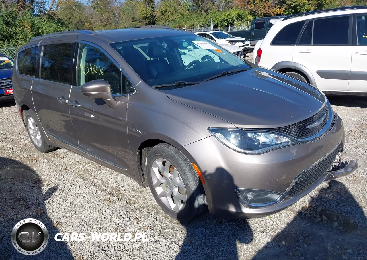 2018 Chrysler Pacifica Touring L Plus