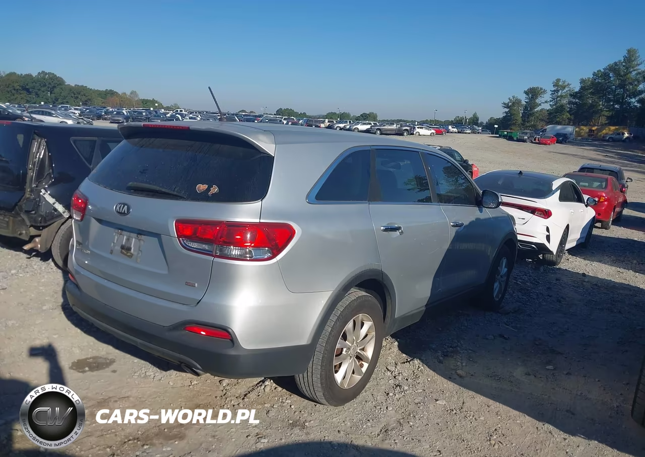 2016 Kia Sorento 2.4L L VIN:5XYPG4A30GG125174 - 4