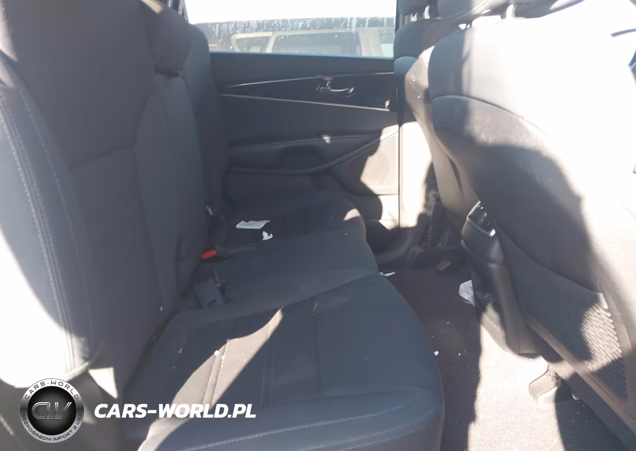 2016 Kia Sorento 2.4L L VIN:5XYPG4A30GG125174 - 8