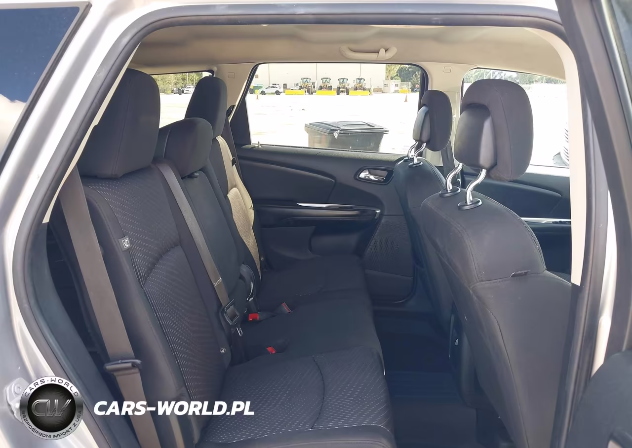 2018 Dodge Journey Se VIN:3C4PDCAB8JT273129 - 8
