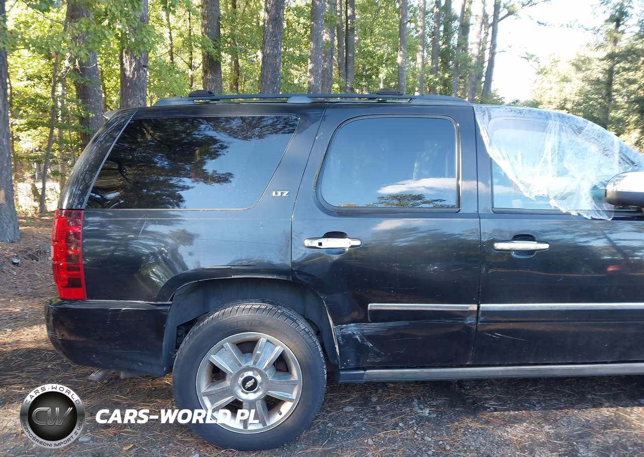 2010 Chevrolet Tahoe Ltz VIN:1GNUKCE01AR108122 - 17