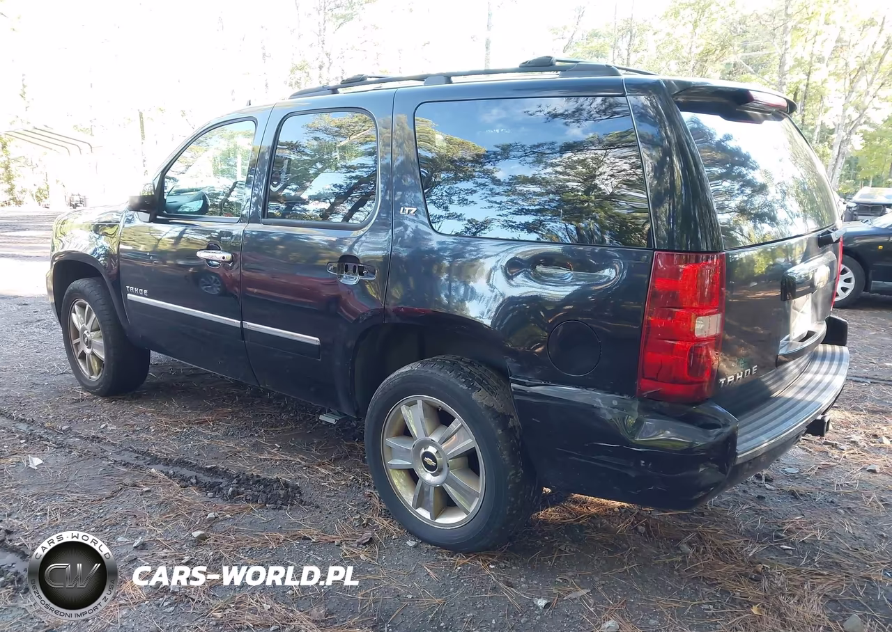 2010 Chevrolet Tahoe Ltz VIN:1GNUKCE01AR108122 - 3