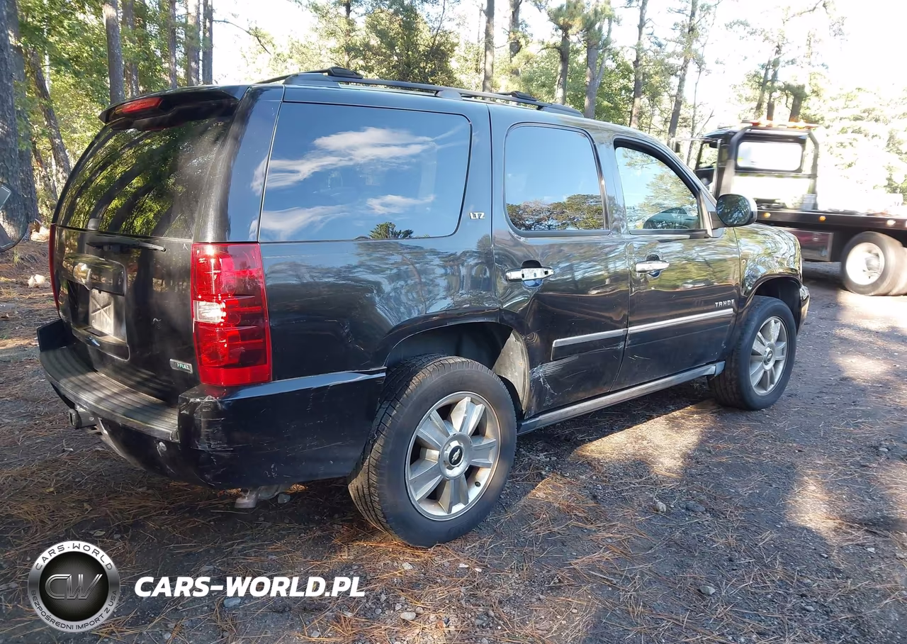 2010 Chevrolet Tahoe Ltz VIN:1GNUKCE01AR108122 - 4