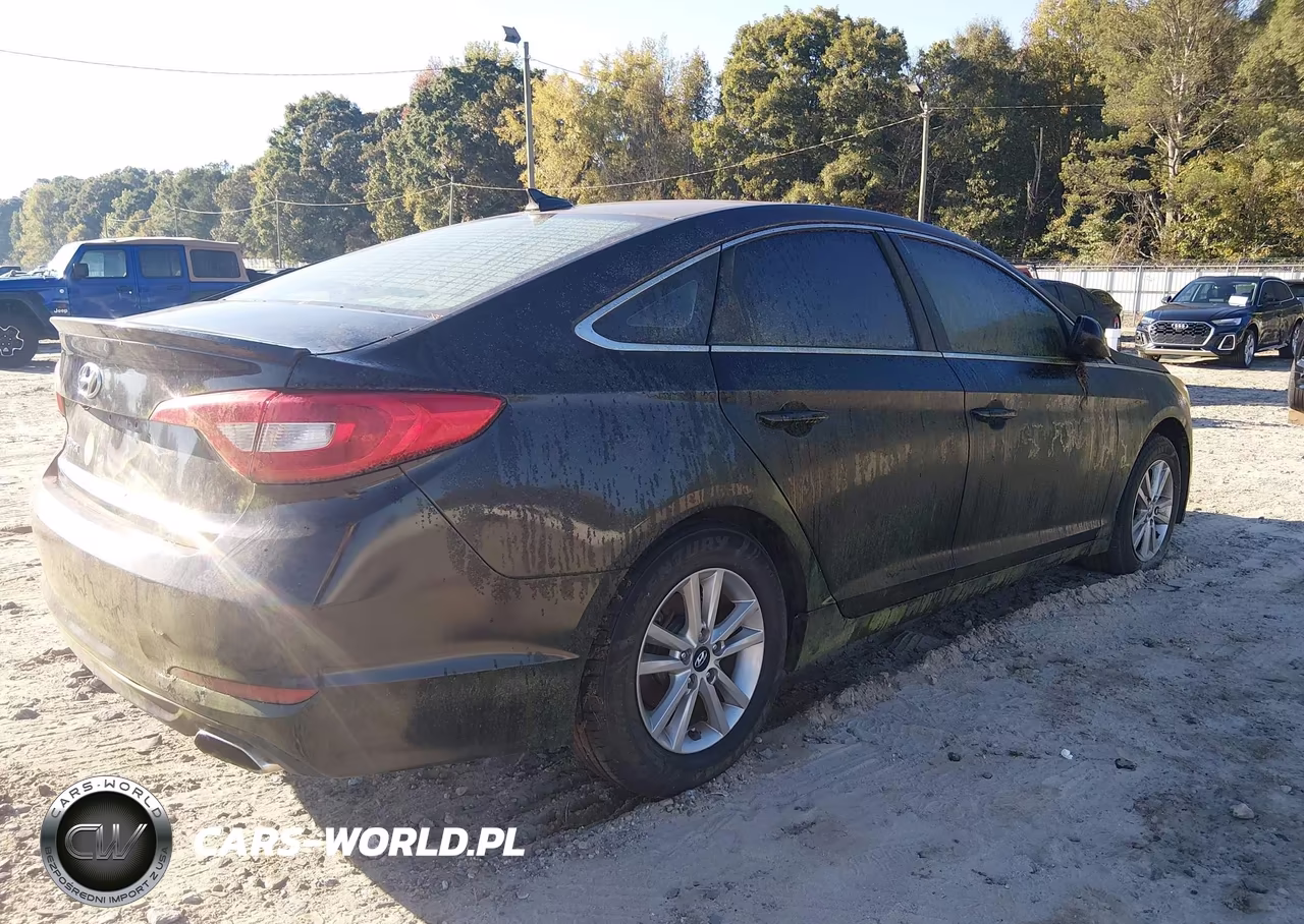 2015 Hyundai Sonata Se VIN:5NPE24AF5FH160753 - 4