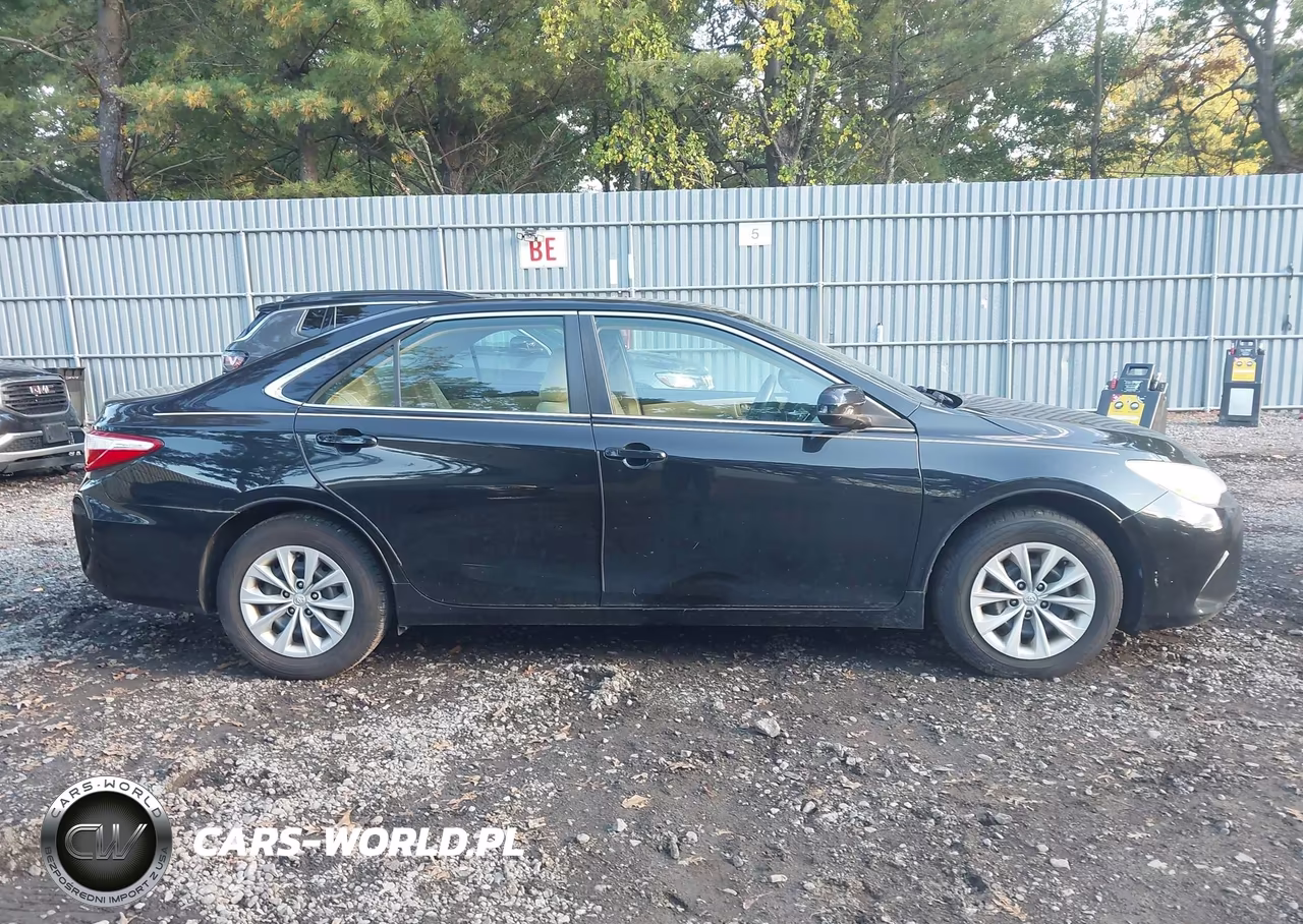2015 Toyota Camry Le VIN:4T4BF1FK5FR513415 - 13