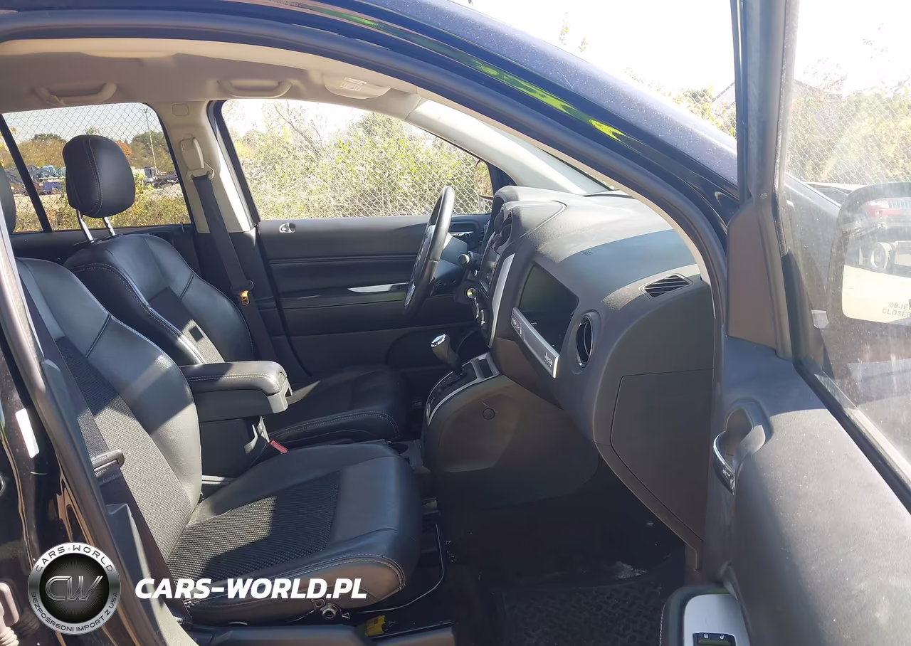 2015 Jeep Compass Latitude VIN:1C4NJDEB4FD216293 - 5