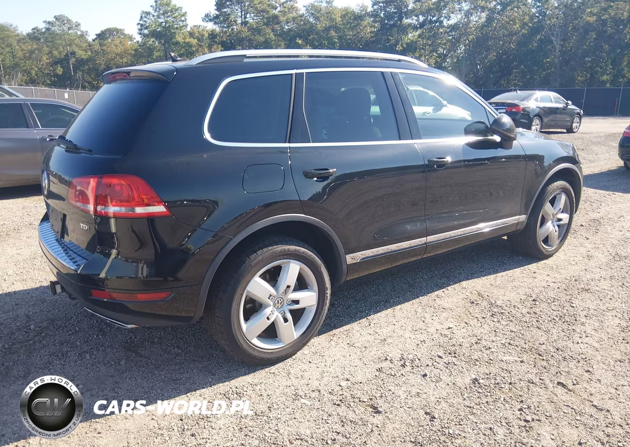 2011 Volkswagen Touareg Tdi Lux VIN:WVGFK9BP4BD006068 - 4