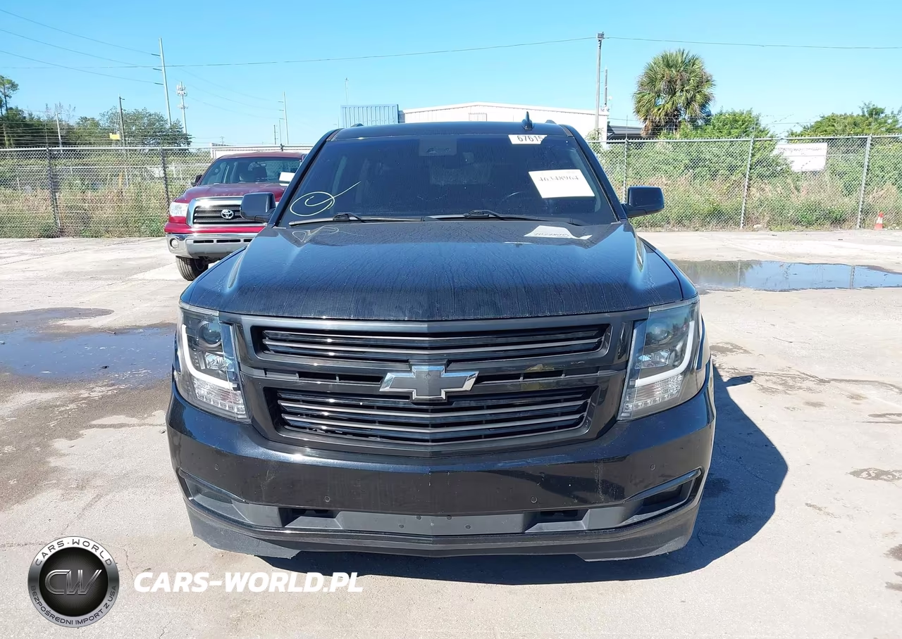 2019 Chevrolet Suburban K1500 Premier VIN:1GNSKJKC1KR259263 - 12